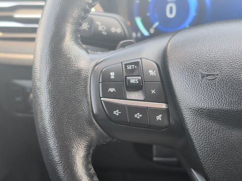 Used 2020 Ford Escape Titanium AWD/4WD image 14