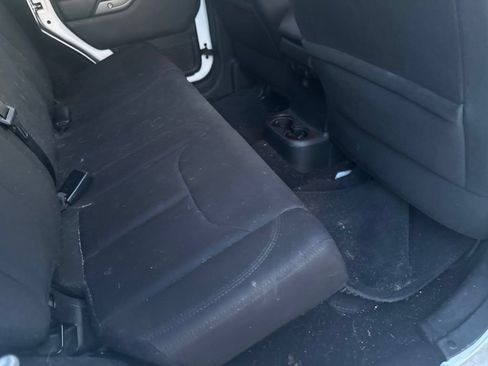 Used 2018 Jeep Wrangler Unlimited Sport S AWD/4WD image 16
