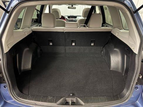 Used 2017 Subaru Forester 2.5i Premium w/ All-Weather Package AWD/4WD image 18
