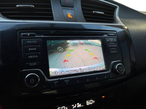 Used 2018 Nissan Sentra SV FWD image 13