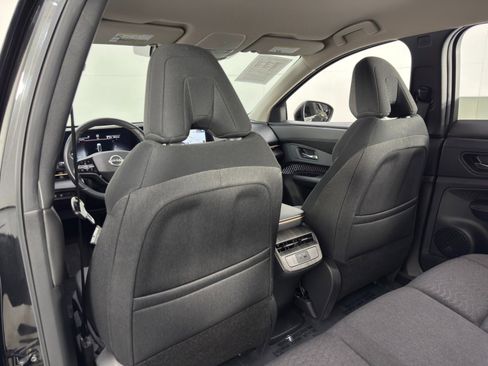 Used 2023 Nissan Ariya FWD image 30