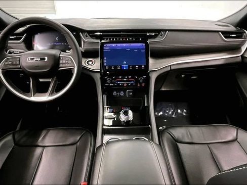 Used 2024 Jeep Grand Cherokee L Limited w/ Luxury Tech Group II AWD/4WD image 18