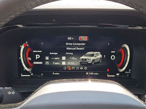 New 2026 Nissan Pathfinder Platinum FWD image 18