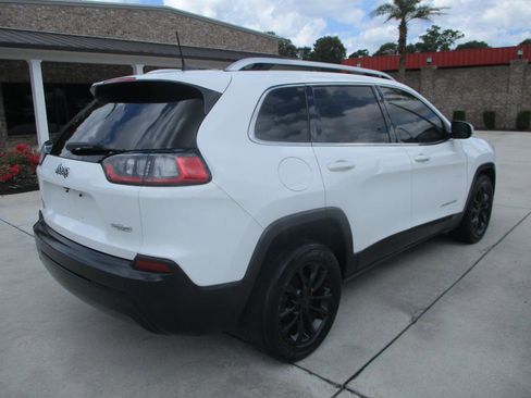 Used 2019 Jeep Cherokee Latitude w/ Popular Appearance Group FWD image 24