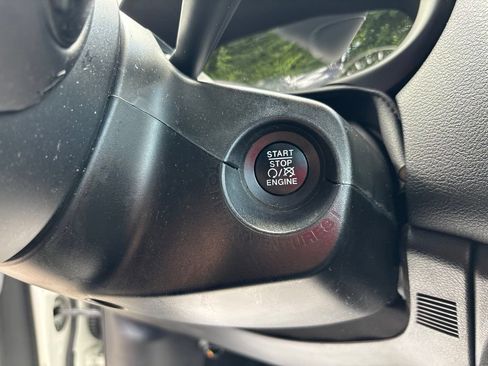 Used 2021 Jeep Renegade Latitude AWD/4WD image 24