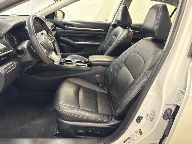 Used 2023 Nissan Altima 2.5 SR w/ SR Premium Package FWD image 10
