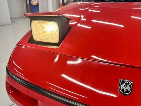 Used 1988 Pontiac Fiero image 12