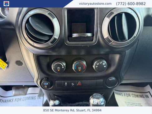 Used 2017 Jeep Wrangler Sport w/ Quick Order Package 24S AWD/4WD image 28