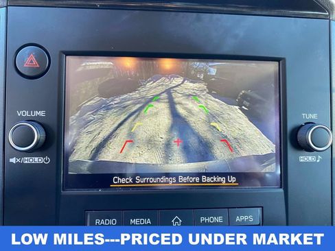 Used 2025 Subaru Impreza 2.0i image 12