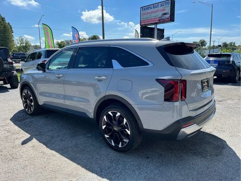 Used 2025 Kia Sorento SX FWD image 7