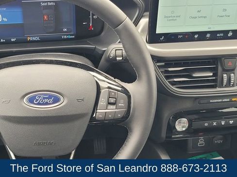 New 2025 Ford Escape SE w/ Class II Trailer Tow Package image 16