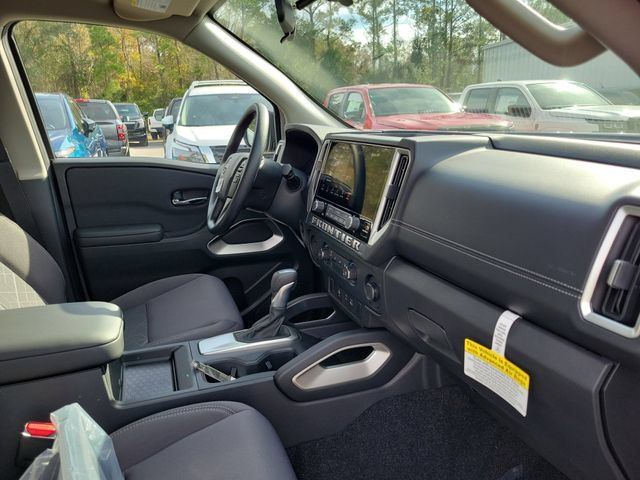New 2026 Nissan Frontier SV w/ Tow Package RWD image 29