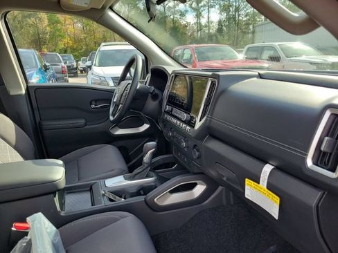 New 2026 Nissan Frontier SV w/ Tow Package RWD image 29