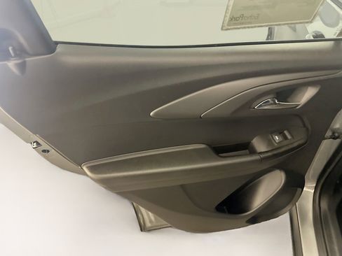 Used 2025 Chevrolet TrailBlazer LT AWD/4WD image 26