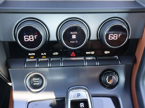 Used 2022 Jaguar F-TYPE Convertible RWD image 28