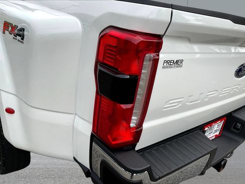 Used 2023 Ford F350 Lariat AWD/4WD image 26