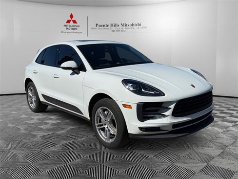 Used 2021 Porsche Macan image 3