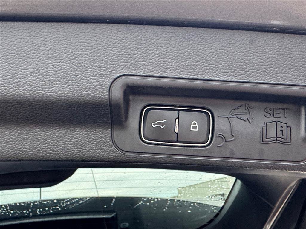 Used 2021 Ford Explorer XLT w/ Equipment Group 202A AWD/4WD image 6