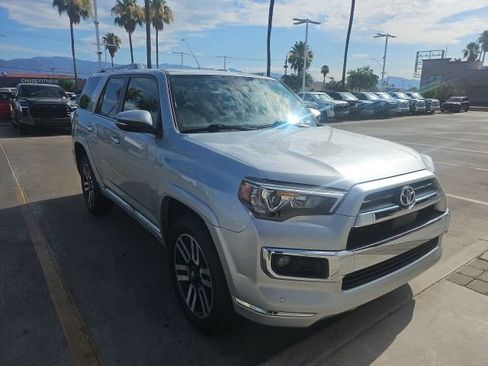Used 2021 Toyota 4Runner Limited AWD/4WD image 7