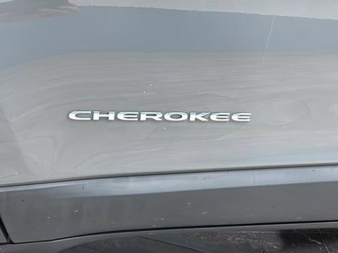 Used 2021 Jeep Cherokee Limited w/ Elite Package AWD/4WD image 43