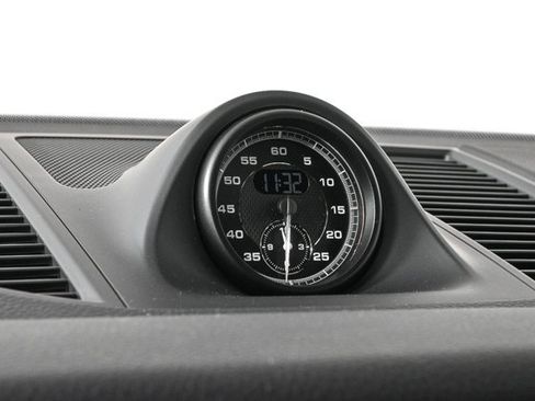 New 2026 Porsche Macan image 18