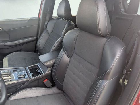 Used 2024 Mitsubishi Outlander SE AWD/4WD image 25