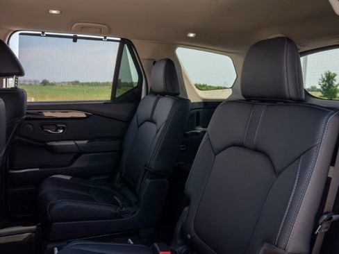 Certified 2025 Honda Pilot EX-L image 15