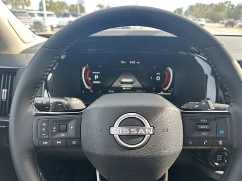 New 2026 Nissan Pathfinder SL image 12