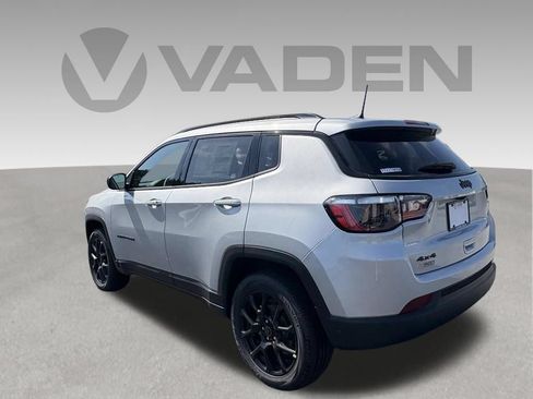 New 2026 Jeep Compass Latitude AWD/4WD image 3