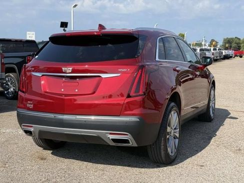 Used 2024 Cadillac XT5 Premium Luxury w/ Technology Package AWD/4WD image 5