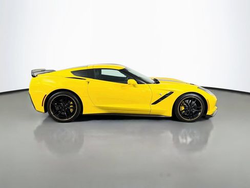 Used 2019 Chevrolet Corvette Stingray Coupe RWD image 8