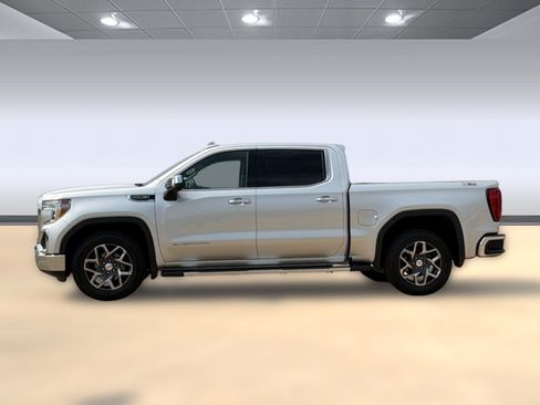 Used 2022 GMC Sierra 1500 SLT w/ SLT Premium Package AWD/4WD image 2