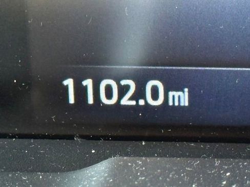 Used 2025 Ford Maverick XL w/ Equipment Group 102A AWD/4WD image 18