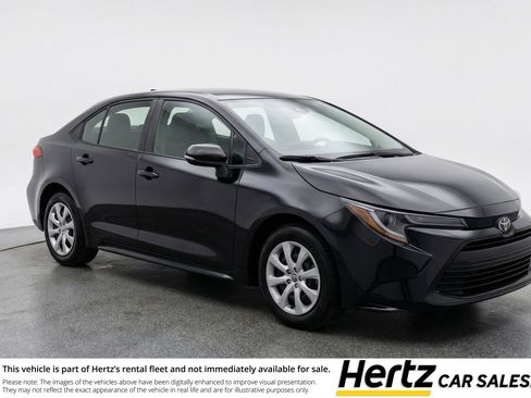 Used 2025 Toyota Corolla LE image 1