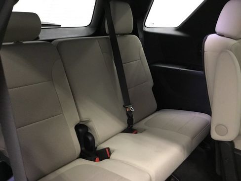 Used 2023 Chevrolet Traverse LT w/ LPO, Cargo Package AWD/4WD image 43