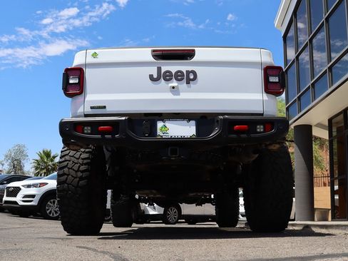 Used 2021 Jeep Gladiator Rubicon AWD/4WD image 15
