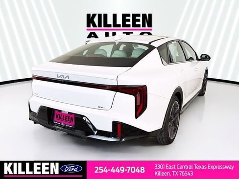 Used 2025 Kia K4 GT-Line w/ GT-Line Premium Package image 8
