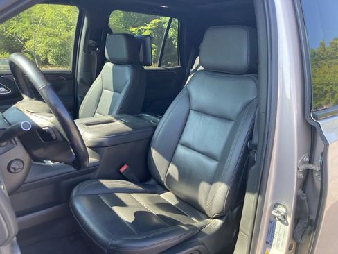 Used 2022 Chevrolet Tahoe Z71 w/ Luxury Package image 6