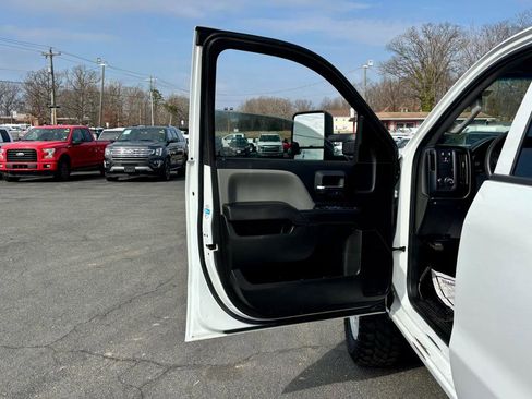 Used 2019 Chevrolet Silverado 2500 W/T w/ WT Convenience Package image 13