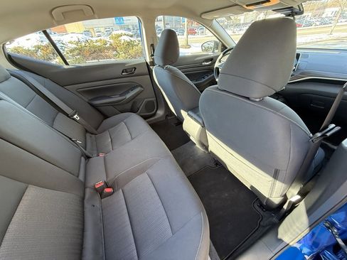 Used 2025 Nissan Altima 2.5 SV image 36