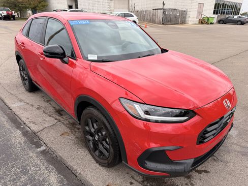 Used 2023 Honda HR-V Sport image 1