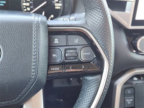 Used 2023 Toyota Tundra Limited image 29