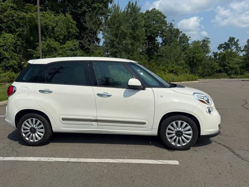 Used 2015 FIAT 500L Lounge FWD image 4