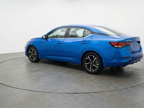 Used 2025 Nissan Sentra SV image 6