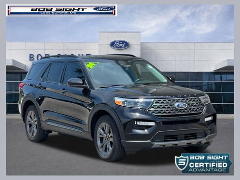Used 2024 Ford Explorer XLT w/ Equipment Group 202A AWD/4WD image 1