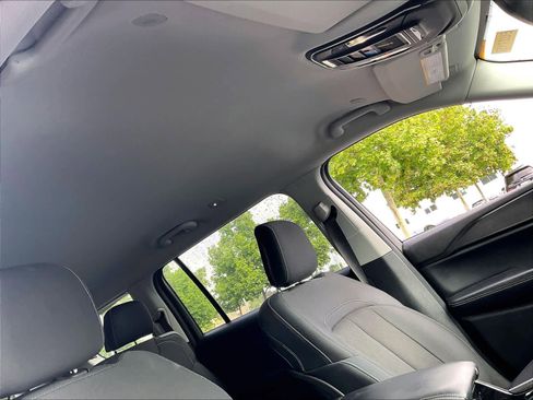 Used 2023 Jeep Grand Cherokee L Laredo image 22