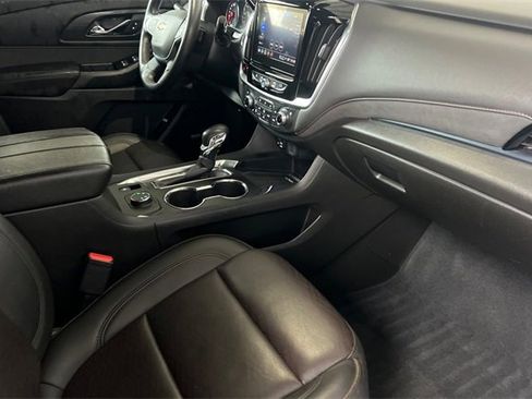 Used 2022 Chevrolet Traverse High Country image 18