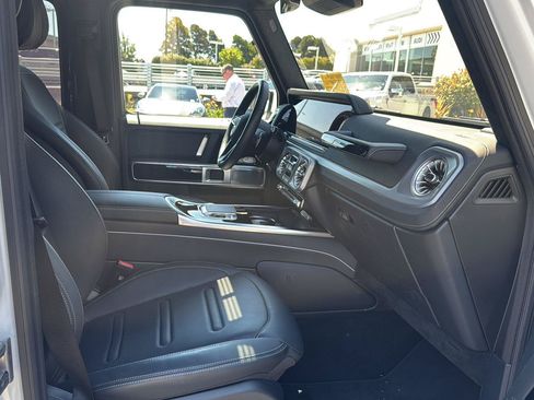 Used 2025 Mercedes-Benz G 550 image 13