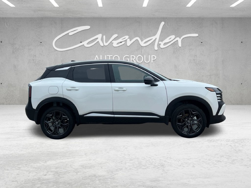 New 2027 Nissan Kicks SR FWD image 18
