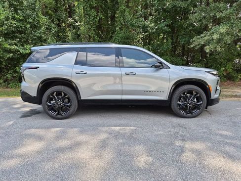 New 2027 Chevrolet Traverse RS FWD image 3